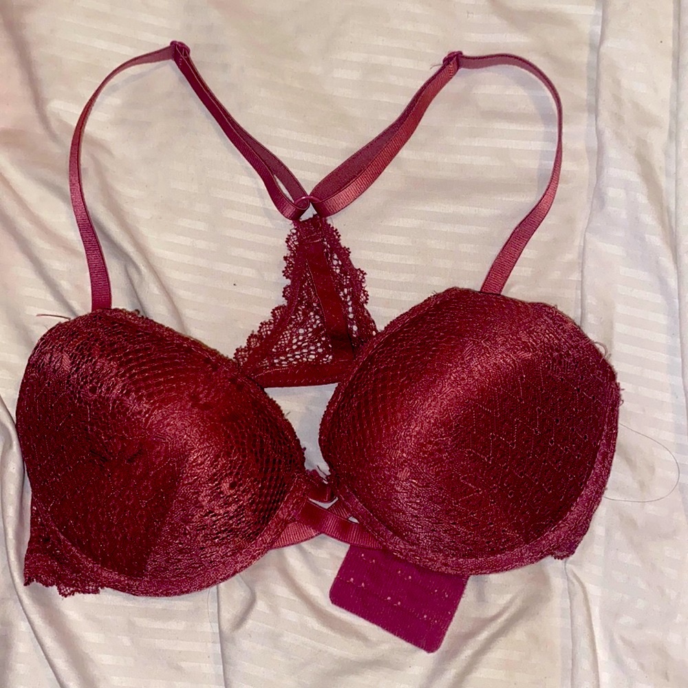 Size 34B XOXO Racerback Lace Push Up Bra